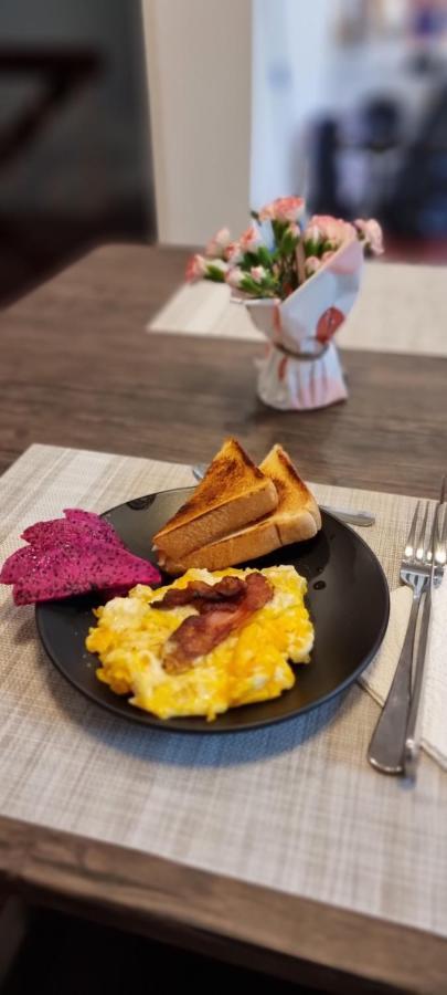 Homey Stay And Cafe By Hematoa Bangkok Esterno foto