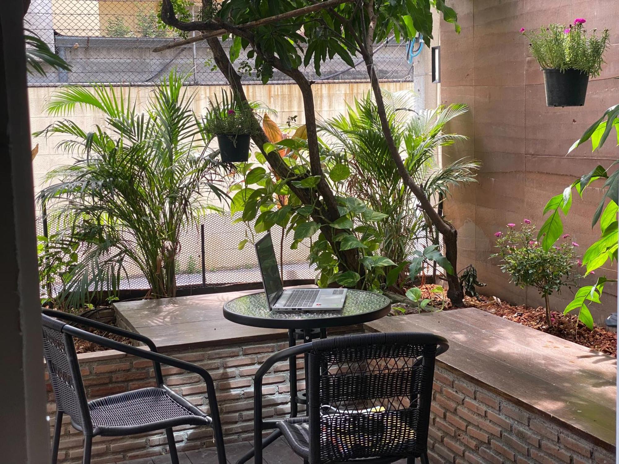 Homey Stay And Cafe By Hematoa Bangkok Esterno foto